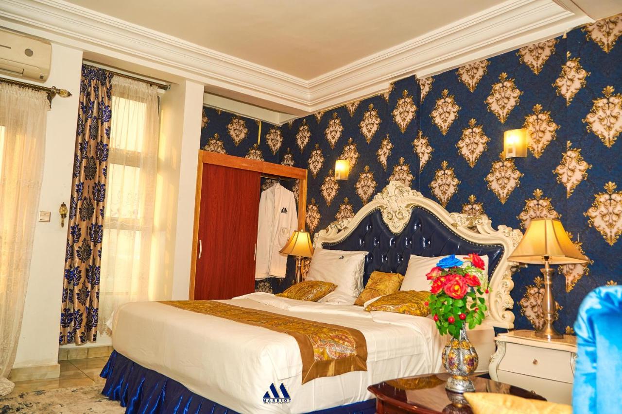 Marriot Metropolitan Hotel Douala Exterior photo